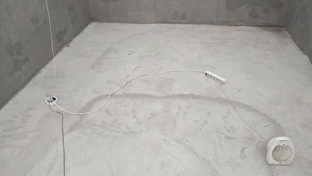 ГРУНТУЕМ ДНО И СТЕНЫ БАССЕЙНА!