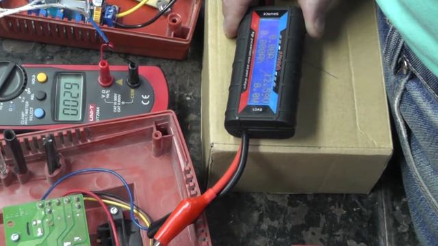 Зарядное устройство, для переделанного на lion шуруповерта  HILTI