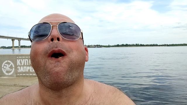 ОБЖОР Шаурма со свининой и Люля кебаб из курицы в лаваше/МУКБАНГ на реке Волга