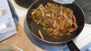 Гуляш из свинины с солеными огурцами. #Едим Дома
