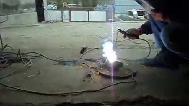 СВАРОЧНЫЙ АПАРАТ и диодный МОСТ ! Как подключить ТДМ 317 + 200А ДИОДЫ смотреть онлайн