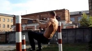 Выход на турнике