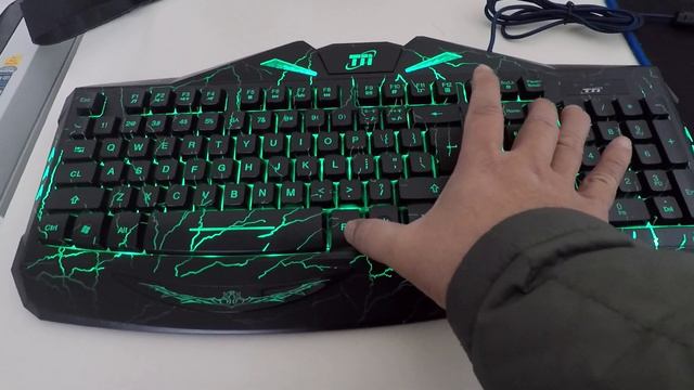 TORNADO BACKLIT GAMING KEYBOARD | HOW TO CHANGE BACKLIT COLOR смотреть онлайн