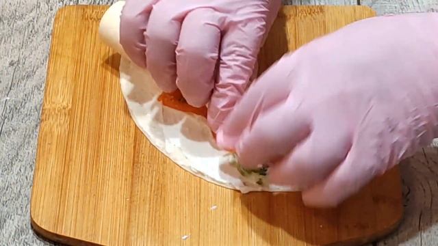 ТОРТИЛЬЯ с ТВОРОЖНЫМ СЫРОМ и ЛОСОСЕМ