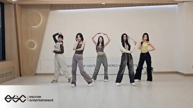 X:IN "MY IDOL" Dance Practice