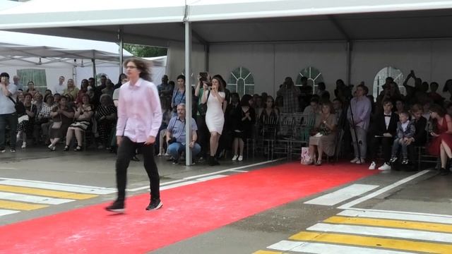 Выпускной 11-х классов — 2022 смотреть онлайн