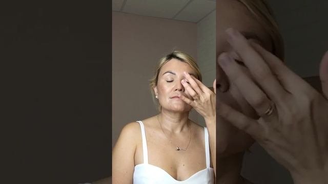 Смоки или стрелки / индивидуальное обучение «сам себе визажист»