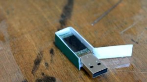 Корпус для флешки из эпоксидной смолы