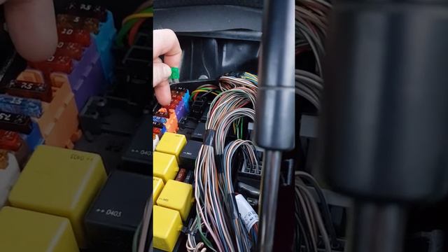 Где находится предохранитель прикуривателя мерседес предохранитель прикуривателя sl r230 2004 год - смотреть онлайн короткое видео (