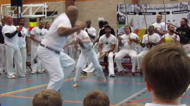 Mundo Capoeira Troca de Cordas: ponteira verde, nummer zeven смотреть онлайн