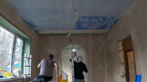 Монтаж сетки на потолок