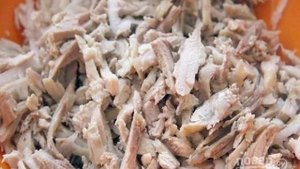 Салат с дайконом и курицей