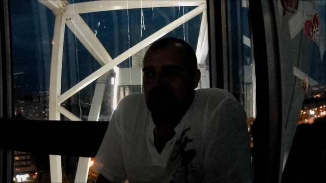 Уфа. дальнобойщица Катерина Миронова и дальнобойщик Геннадий гуляют по городу Башкортостана