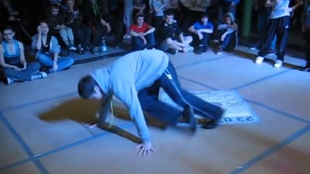 Баттл начинающих брейкеров смотреть онлайн