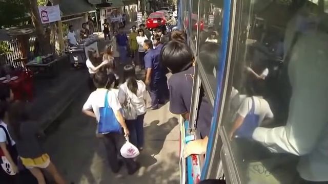 В Тайланде скрытая камера сняла самую настоящую ведьму!!!