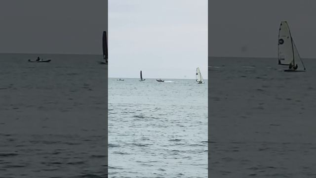 18 апреля в Сочи +20,парусники в море. смотреть онлайн