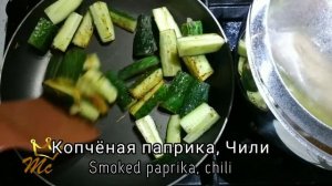 Суп рамен с жареными огурцами. Ramen soup with fried cucumbers. ???