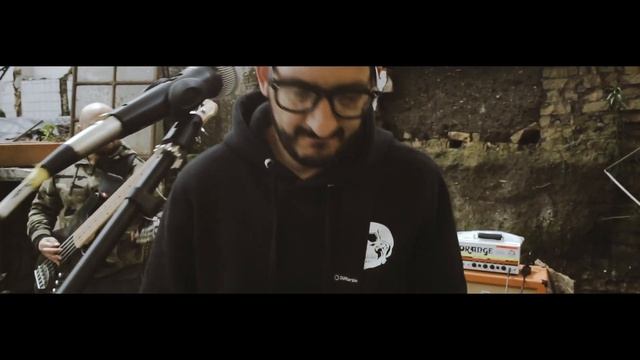 V for Volume - Terrorista (Los Latidos De La Casa) смотреть онлайн