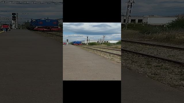 ТГМ4-3131 с 3 вагонами на станции заканальная