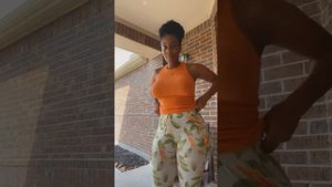 Big booty African badie twerking