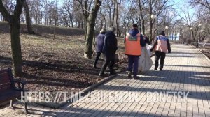 В Донецке продолжаются работы по благоустройству и подготовке к весенне-летнему периоду.