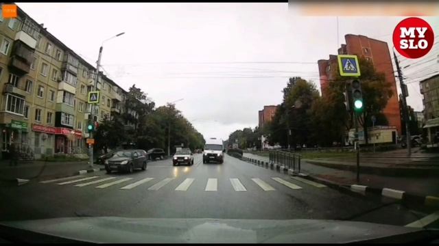 "Накажи автохама": пациент в скорой, или скорая в пациенте... смотреть онлайн