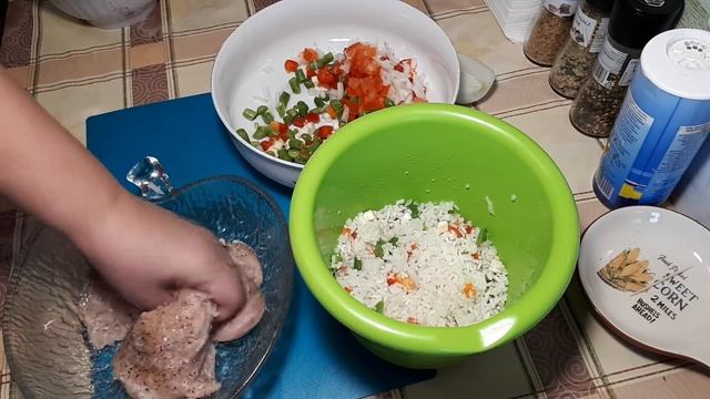 разгрузочное блюдо из курицы,риса и овощей