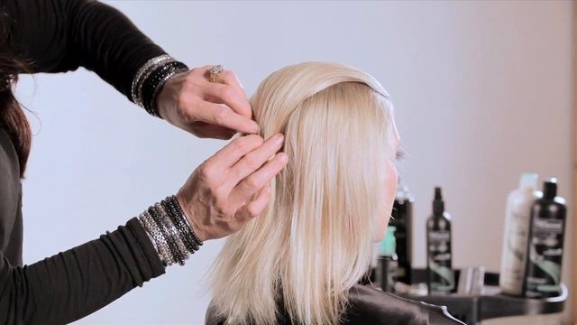 TRESemmé Scissor Free Salon - The Slicked Centre смотреть онлайн