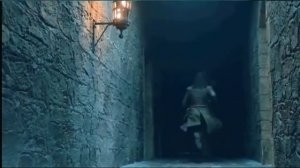 Арья в Винтерфелле.Убийство короля ночи сцена из Игры Престолов S8E3 Долгая Ночь