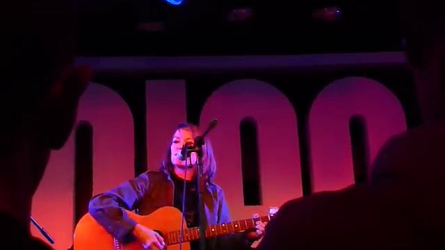 Cerys Matthews 'To and Fro' (Catatonia) Live in Birmingham смотреть онлайн