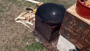 готовим курицу в луковом соусе!!