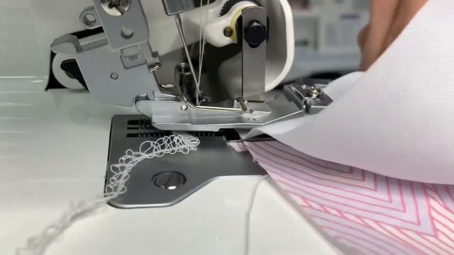 КАК СДЕЛАТЬ СБОРКИ НА ОВЕРЛОКЕ.
