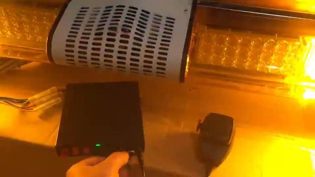 Светодиодная Балка маяк желтая с сиреной 200W 12/24V смотреть онлайн