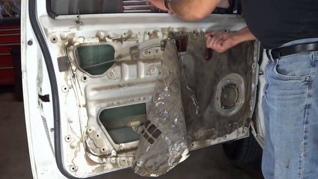 Repairing broken Door Lock Mechanism on Nissan D21 Hardbody Pick ups