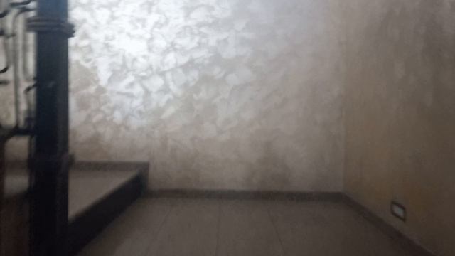 внутри
