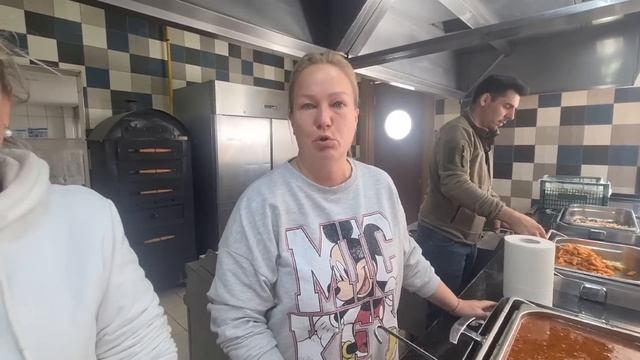 КУДА ВЫВОЗЯТ ЛЮДЕЙ ИЗ ЗОНЫ ЗЕМЛЯТРЯСЕНИЯ.КАК ИХ РАЗМЕЩАЮТ. смотреть онлайн