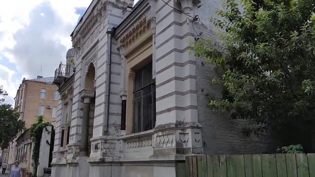 A Walk Through Poltava смотреть онлайн