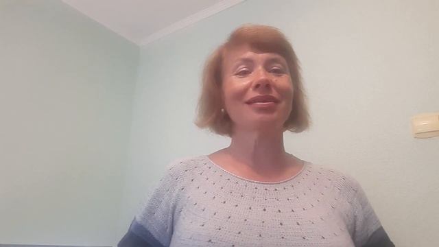 Летняя футболка спицами на круглой кокетке из пряжи YarnArt flowers.
