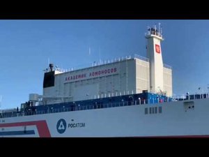 ПЭБ "Академик Ломоносов" пришвартовался в Певеке