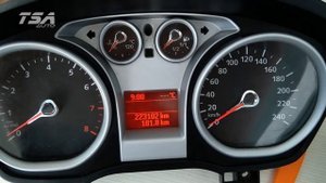 Дефект панели приборов Форд Фокус 2 рестайлинг - засвет дисплея