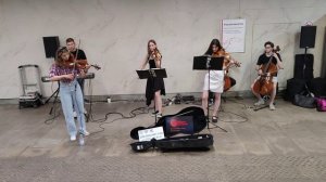 Ludovico Einaudi - Experience -Музыку итальянского композитора сыграл коллектив Moon Eclipse #metro