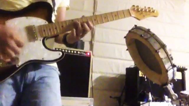 BOSS GT-3 plugada no SEND RETURN do amp FENDER смотреть онлайн