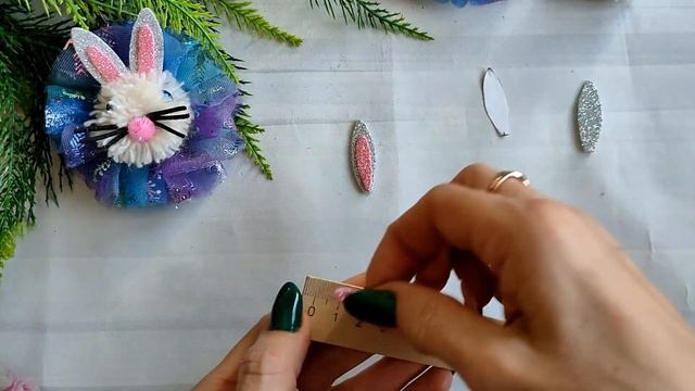 Самые простые новогодние заколки  с символом года Креативный зайчик своими руками\Master diy канзаш