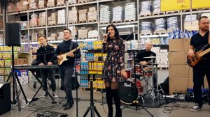 Barhat band - на большом воздушном шаре (cover Ёлка)