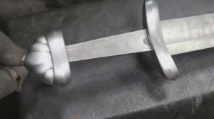 Меч или топор  что лучше