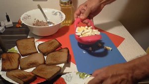 Печень минтая по-приморски.