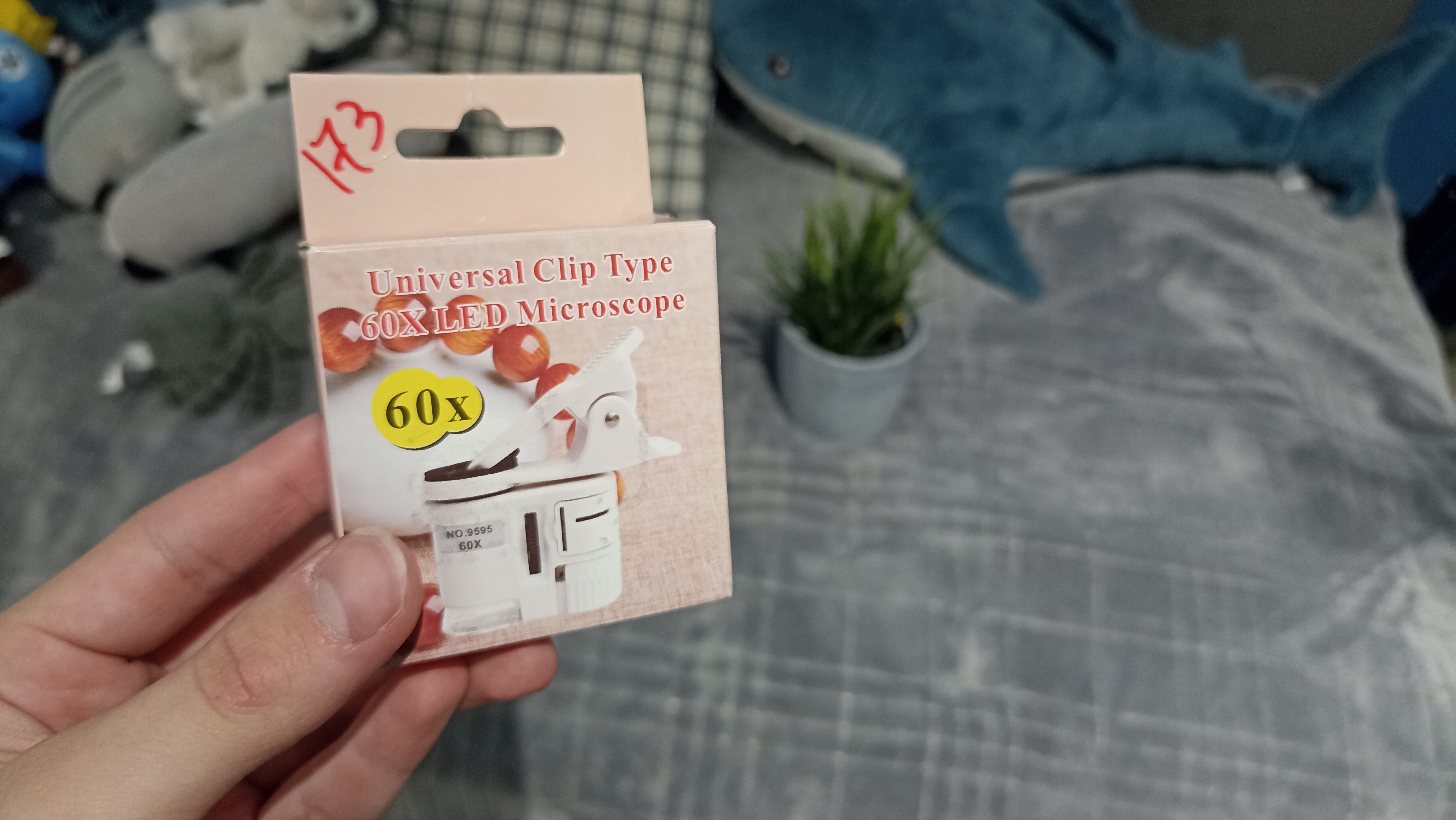 ЭТОТ МИНИ МИКРОСКОП УВЕЛИЧИВАЕТ ВСЁ В 60X! смотреть онлайн