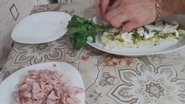 Салат морковка с копченой курицей на  2023 год