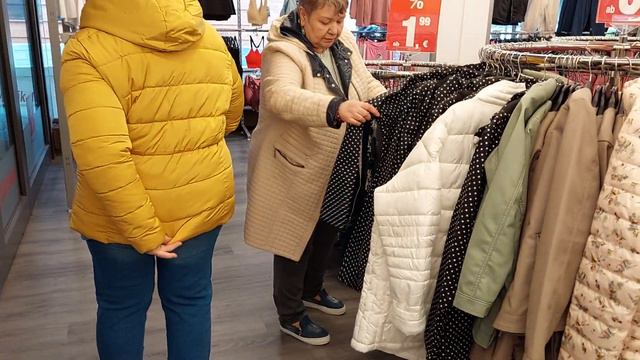 КАК ВЫБРАТЬ КРАСИВУЮ ОДЕЖДУ, ГЕРМАНИЯ 🇩🇪01.04.2023 смотреть онлайн