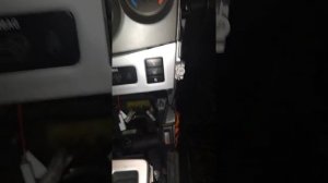 УСТАНОВКА USB-РАЗЪЕМА БЫСТРОЙ ЗАРЯДКИ В ШТАТНОЕ МЕСТО TOYOTA KOROLLA E150